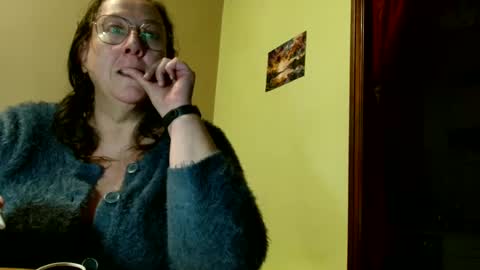 laureanne online show from December 2, 2024, 9:06 pm