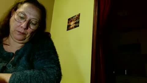 laureanne online show from December 3, 2024, 9:23 pm