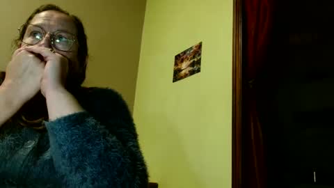 laureanne online show from December 6, 2024, 8:40 pm