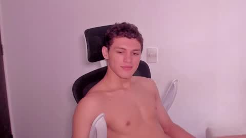 Laureent online show from March 12, 2026, 6:47 pm