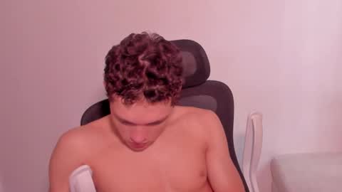 Laureent online show from March 15, 2026, 6:58 pm