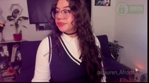  Im Lauren  independent model   online show from December 19, 2025, 2:51 am