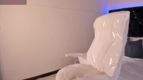 Snapshot of lauren_fit chatting on February 28, 2025, 6:20 pm Lauren online show from February 28, 2025, 6:20 pm