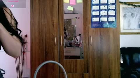 Lauren online show from January 19, 2026, 3:05 pm