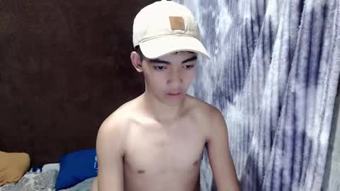 laurence_cuttieguyhere online show from April 27, 2026, 6:55 am