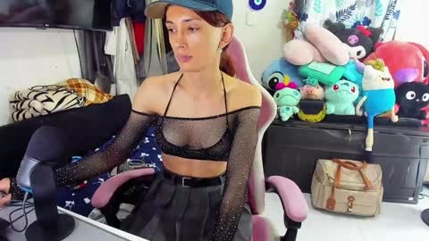 Snapshot of laurencesophiets chatting on January 26, 2025, 7:20 pm SF online show from January 26, 2025, 7:20 pm