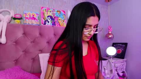 Laurene online show from February 4, 2026, 3:23 am