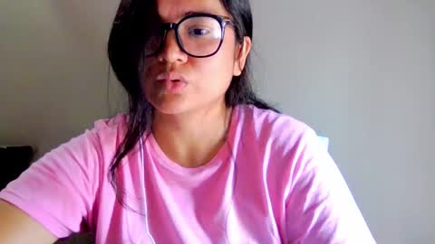 onlyfan laureng7 - 7 laureng2 online show from October 23, 2025, 3:33 pm