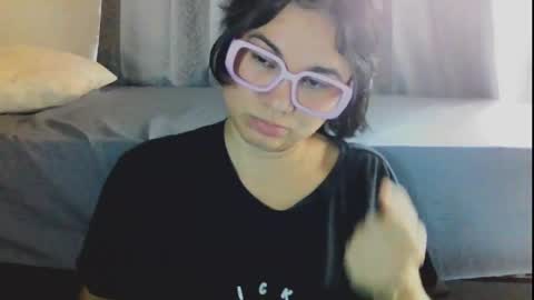 Snapshot of laurengirls1 chatting on May 12, 2026, 4:15 pm onlyfan laureng7 - 7 laureng2 online show from May 12, 2026, 4:15 pm