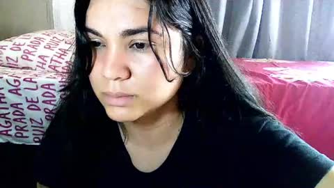 Snapshot of laurengirls1 chatting on June 3, 2026, 2:33 pm onlyfan laureng7 - 7 laureng2 online show from June 3, 2026, 2:33 pm