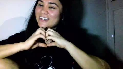 Snapshot of laurengirls1 chatting on June 4, 2026, 2:39 am onlyfan laureng7 - 7 laureng2 online show from June 4, 2026, 2:39 am