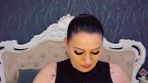 Laura online show from April 23, 2026, 2:08 pm