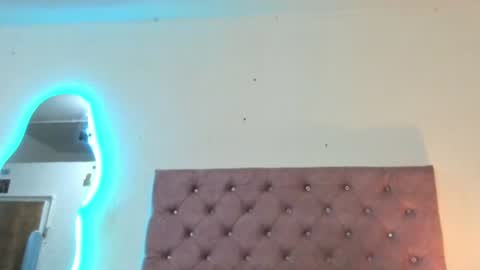laurenlaine online show from July 12, 2026, 5:59 pm