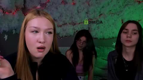 Snapshot of laurenmurrr chatting on March 8, 2026, 8:23 pm Laure online show from March 8, 2026, 8:23 pm