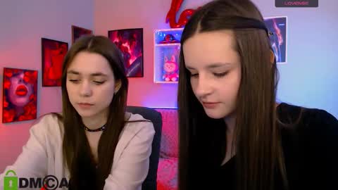 Snapshot of laurenmurrr chatting on March 13, 2026, 10:33 am Laure online show from March 13, 2026, 10:33 am