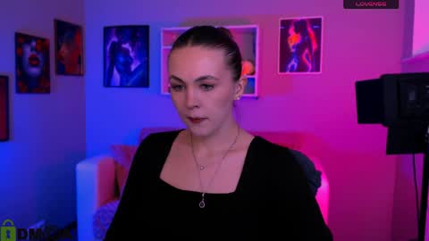 Laure online show from April 25, 2026, 9:12 am