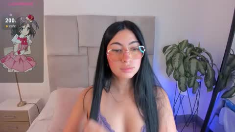 laurenn_smitth online show from September 18, 2025, 12:51 pm