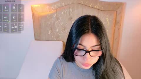 laurenn_smitth online show from March 23, 2026, 12:42 pm