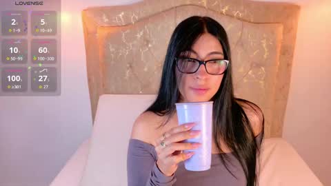 laurenn_smitth online show from May 21, 2026, 12:56 pm