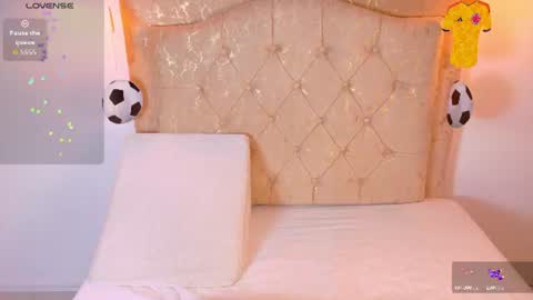 laurenn_smitth online show from June 17, 2026, 12:40 pm