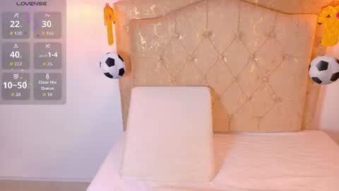 laurenn_smitth online show from June 20, 2026, 12:41 pm