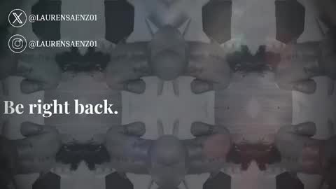 Snapshot of laurensaenz chatting on January 20, 2025, 12:07 pm Lauren Saenz online show from January 20, 2025, 12:07 pm
