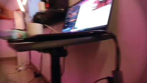 Snapshot of laurensaenz chatting on May 19, 2026, 12:00 pm Lauren Saenz online show from May 19, 2026, 12:00 pm