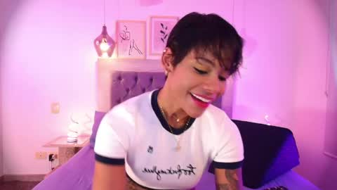 Snapshot of laurensaenz chatting on June 5, 2026, 12:11 pm Lauren Saenz online show from June 5, 2026, 12:11 pm
