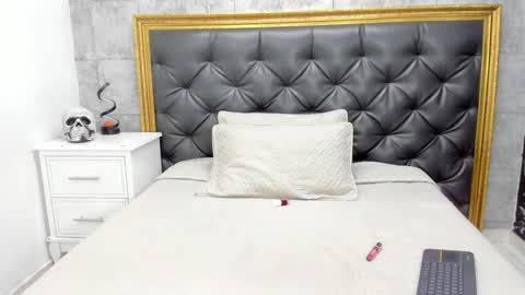 Lauren  online show from December 21, 2024, 6:55 pm