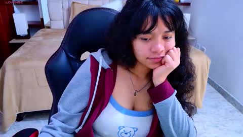 laurent online show from October 15, 2025, 4:01 am