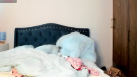 daniela angel     online show from June 9, 2026, 11:55 am