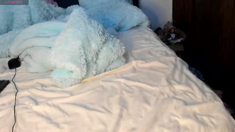daniela angel     online show from June 12, 2026, 10:14 am