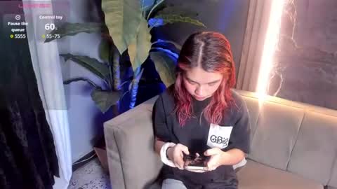 Snapshot of laurent_scott chatting on July 23, 2026, 11:19 am Hanna online show from July 23, 2026, 11:19 am
