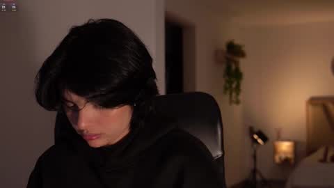 laurita_4 online show from February 6, 2026, 1:25 pm