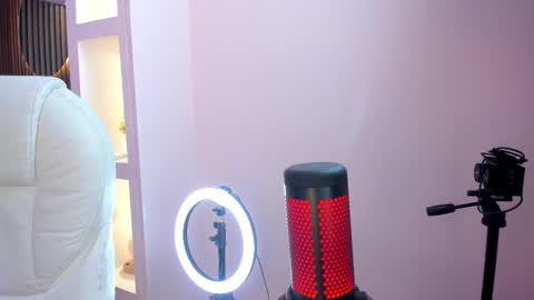 Snapshot of lauroberts chatting on March 10, 2025, 6:59 am Lau Roberts online show from March 10, 2025, 6:59 am