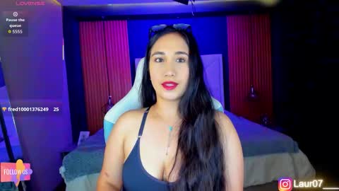 Snapshot of lauroberts chatting on September 9, 2025, 3:17 am Lau Roberts online show from September 9, 2025, 3:17 am