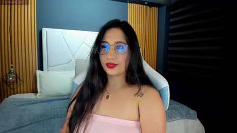 Snapshot of lauroberts chatting on September 15, 2025, 3:39 am Lau Roberts online show from September 15, 2025, 3:39 am