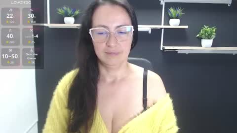 Snapshot of lauryn_jones chatting on August 3, 2026, 8:23 pm Laury online show from August 3, 2026, 8:23 pm