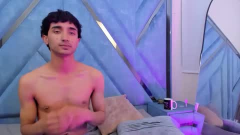 Snapshot of laurynandnarem chatting on January 13, 2026, 6:08 am Laury and Narem online show from January 13, 2026, 6:08 am