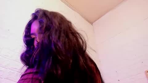 Snapshot of laurynandnarem chatting on February 11, 2026, 6:18 am Laury and Narem online show from February 11, 2026, 6:18 am