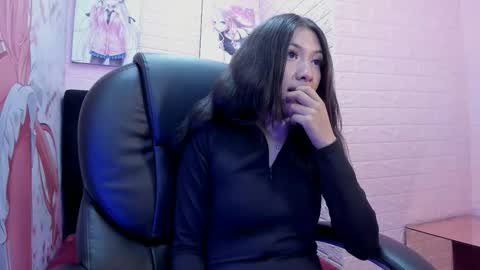 Snapshot of laurynandnarem chatting on February 22, 2026, 4:35 am Laury and Narem online show from February 22, 2026, 4:35 am