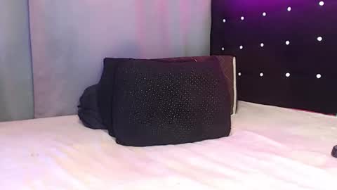 Snapshot of laurynwolf_ chatting on February 19, 2025, 9:50 am tania online show from February 19, 2025, 9:50 am