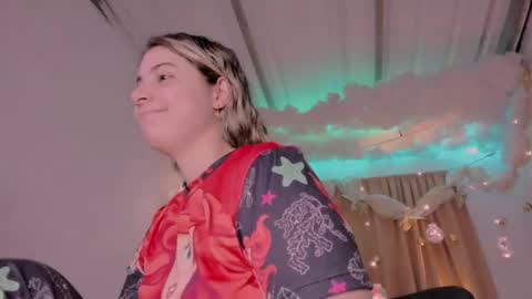 Snapshot of lauu_g chatting on December 21, 2024, 6:09 am Lauu G online show from December 21, 2024, 6:09 am