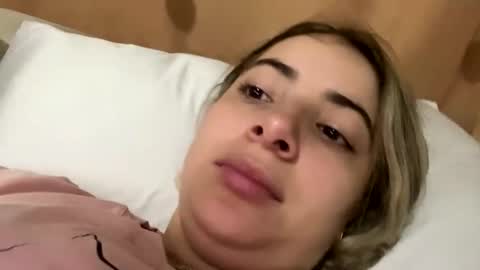 Snapshot of lauu_g chatting on December 22, 2024, 11:20 pm Lauu G online show from December 22, 2024, 11:20 pm