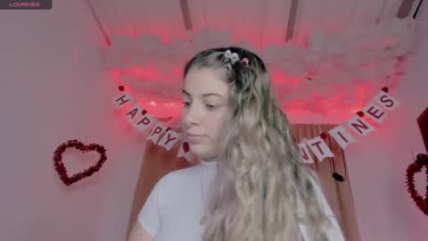 Snapshot of lauu_g chatting on February 4, 2025, 5:10 am Lauu G online show from February 4, 2025, 5:10 am