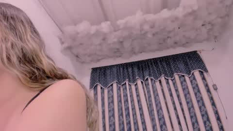 Snapshot of lauu_g chatting on September 30, 2025, 2:16 am Lauu G online show from September 30, 2025, 2:16 am