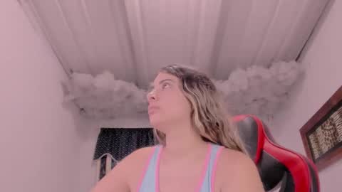 Snapshot of lauu_g chatting on October 4, 2025, 11:08 am Lauu G online show from October 4, 2025, 11:08 am