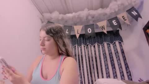 Snapshot of lauu_g chatting on October 13, 2025, 9:42 am Lauu G online show from October 13, 2025, 9:42 am