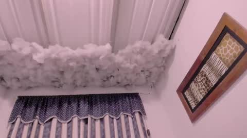 Snapshot of lauu_g chatting on November 13, 2025, 9:52 am Lauu G online show from November 13, 2025, 9:52 am