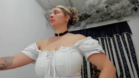 Snapshot of lauu_g chatting on February 3, 2026, 1:27 pm Lauu G online show from February 3, 2026, 1:27 pm